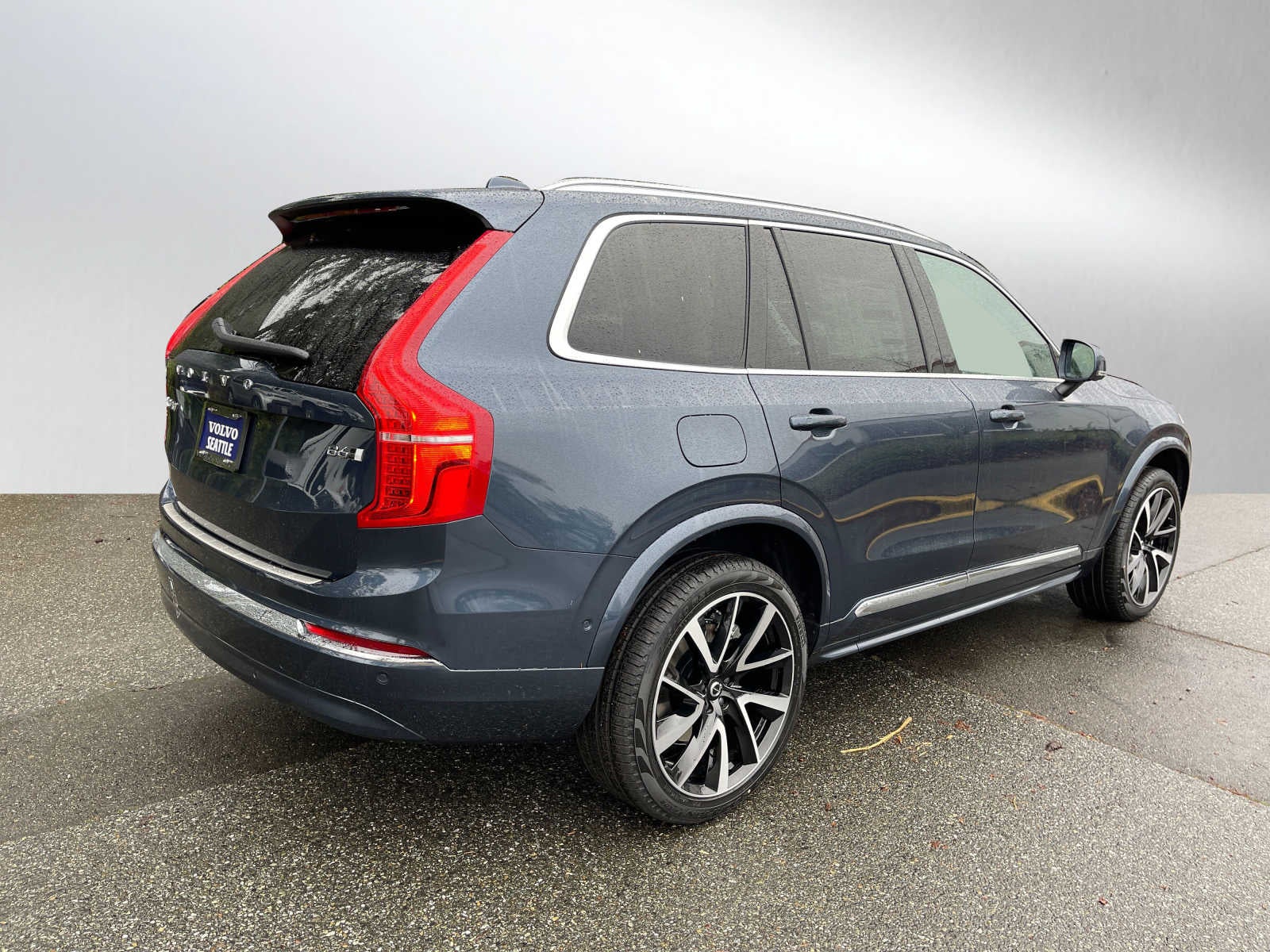 2023 Volvo XC90 Plus