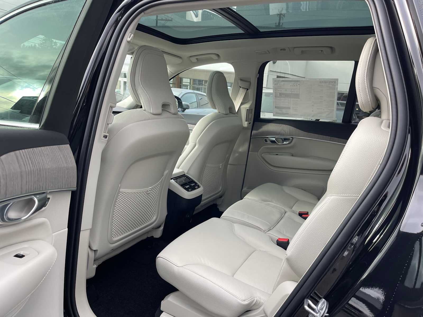 2023 Volvo XC90 Plus