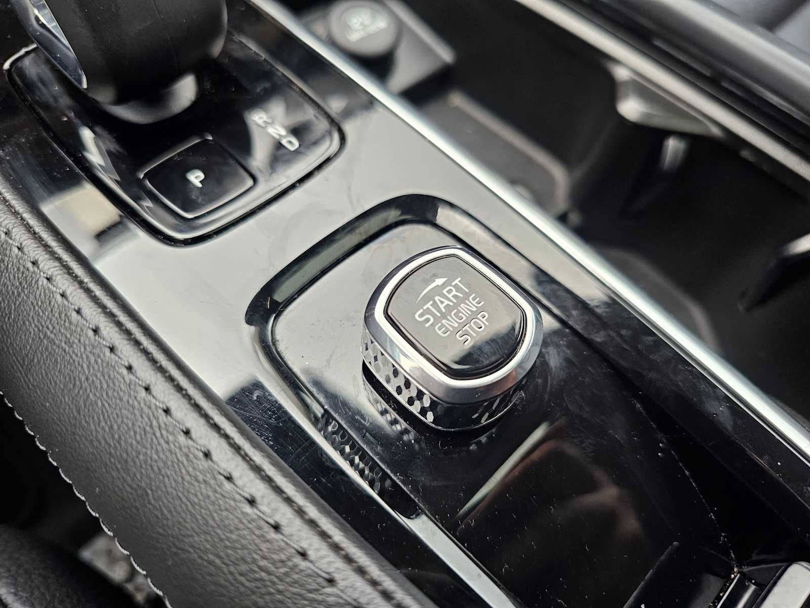 2023 Volvo XC90 Core