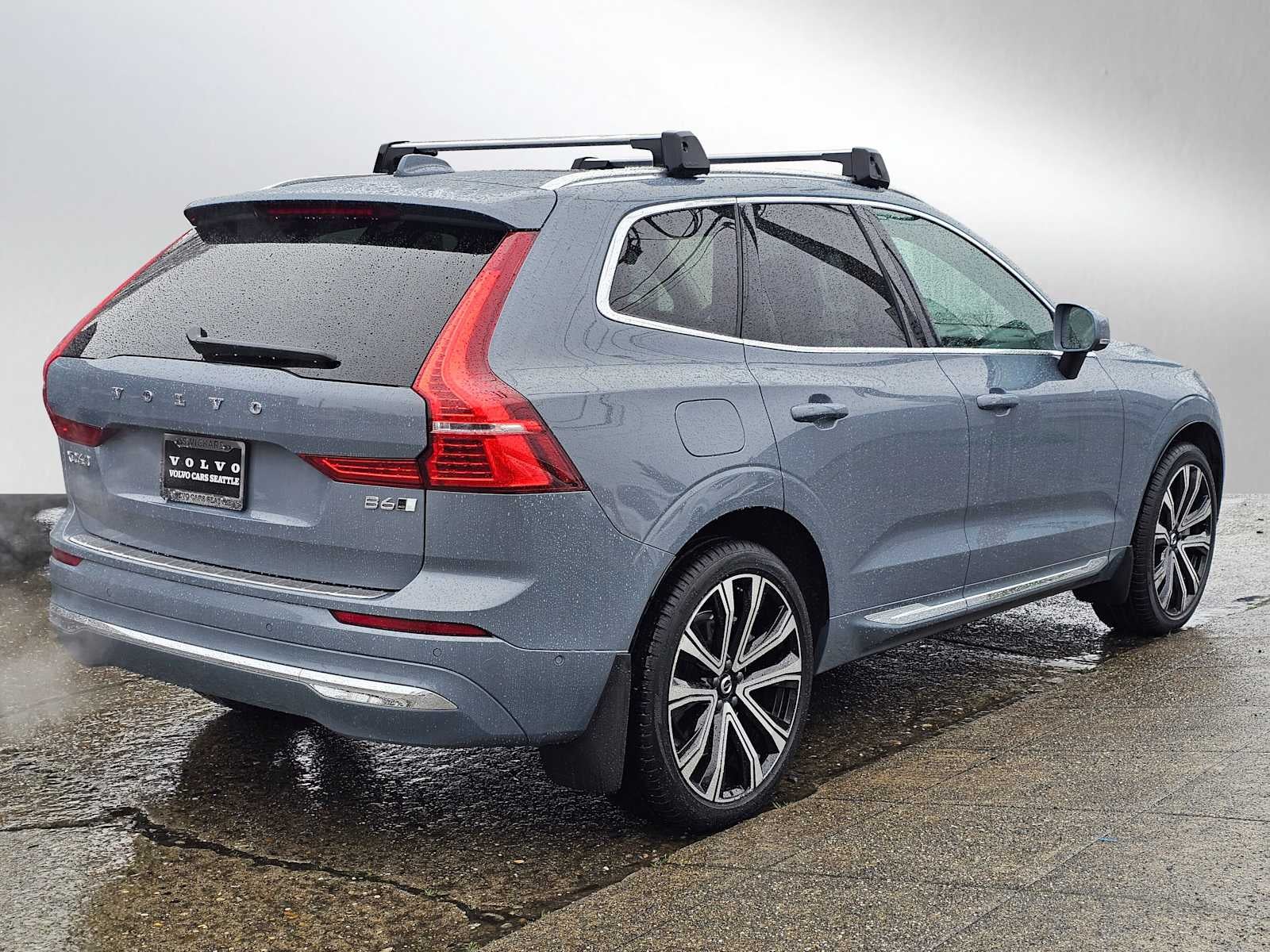 2023 Volvo XC60 Ultimate Bright Theme