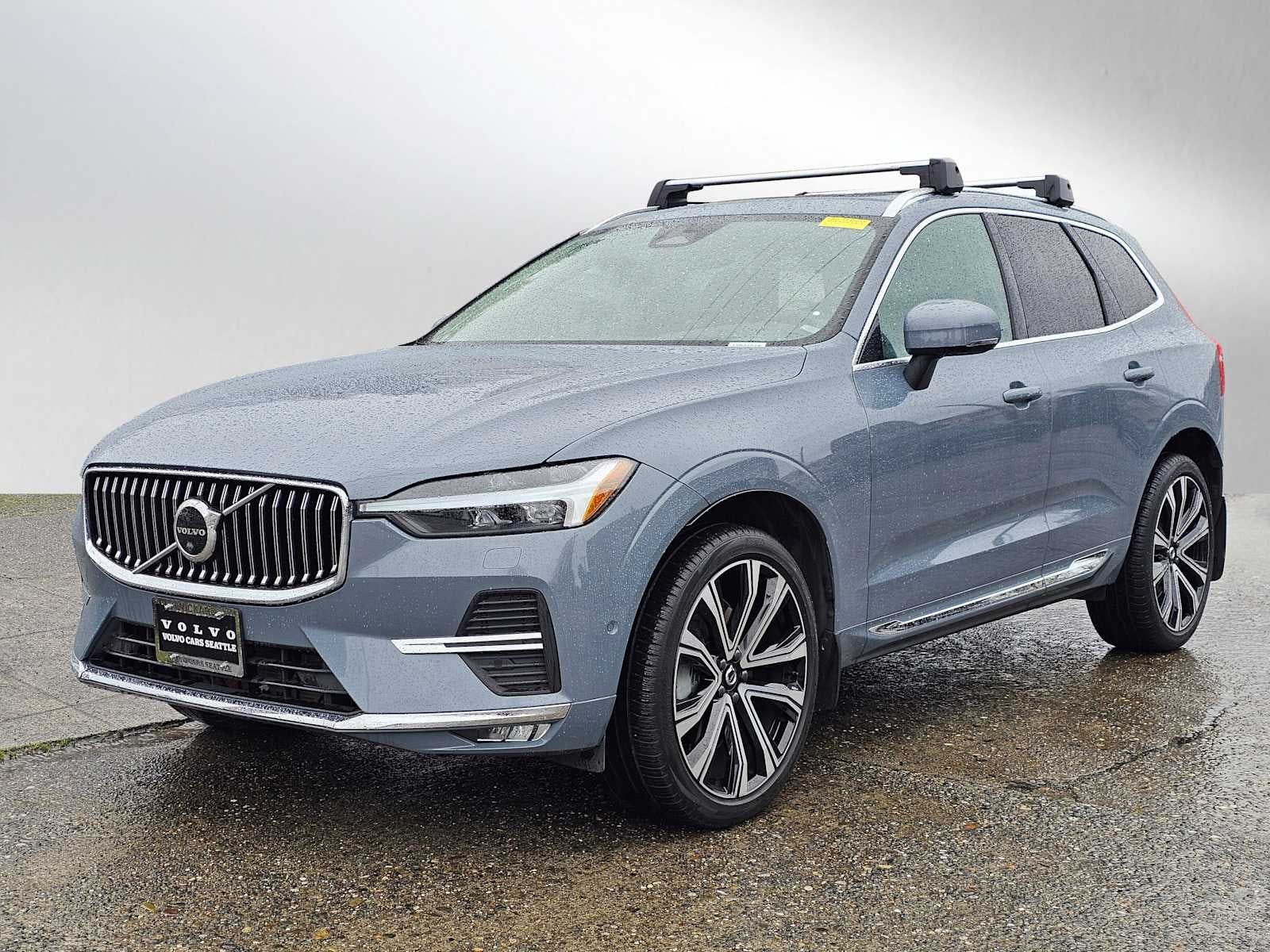 2023 Volvo XC60 Ultimate Bright Theme