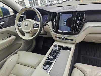 2023 Volvo XC60 Ultimate Bright Theme