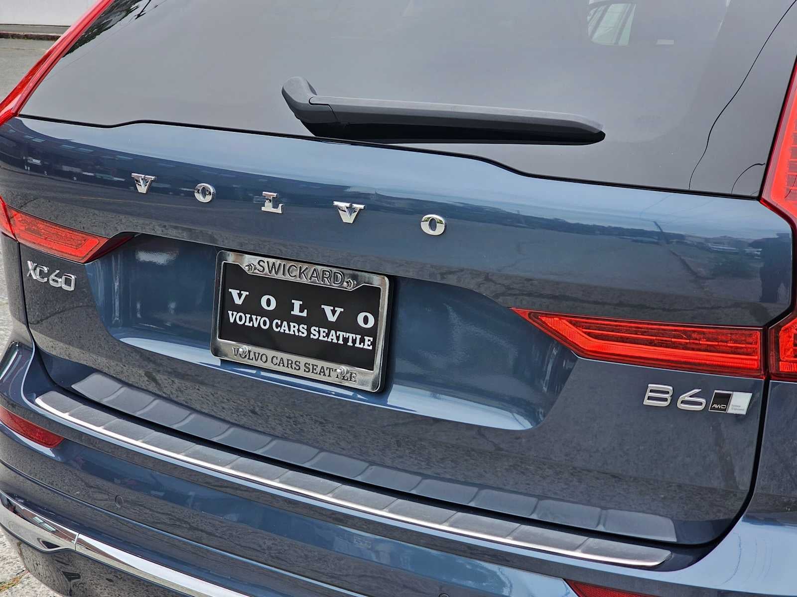2023 Volvo XC60 Ultimate Bright Theme