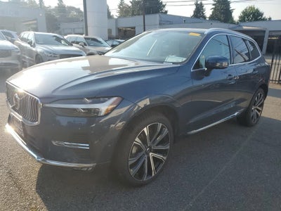 2023 Volvo XC60 Ultimate Bright Theme