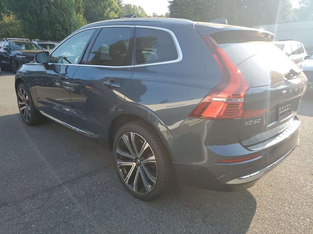 2023 Volvo XC60 Ultimate Bright Theme