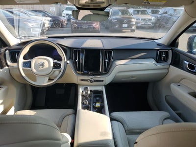 2023 Volvo XC60 Ultimate Bright Theme