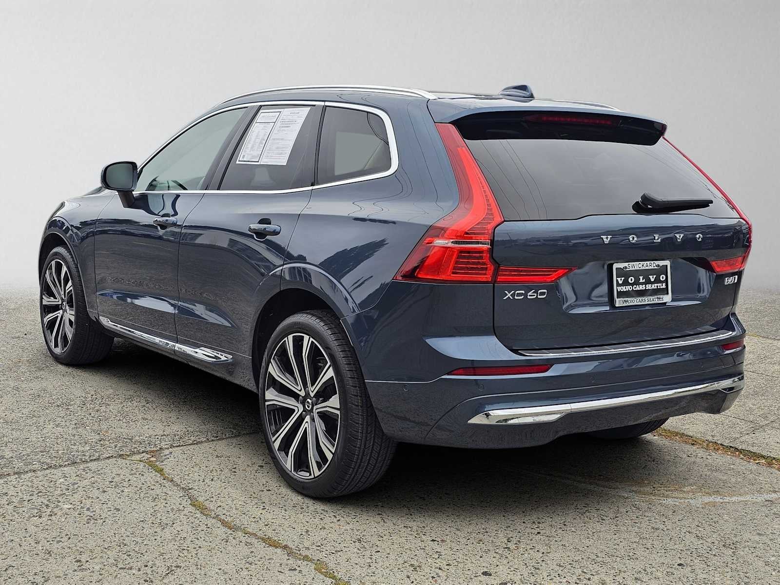 2023 Volvo XC60 Ultimate Bright Theme