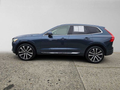 2023 Volvo XC60 Ultimate Bright Theme