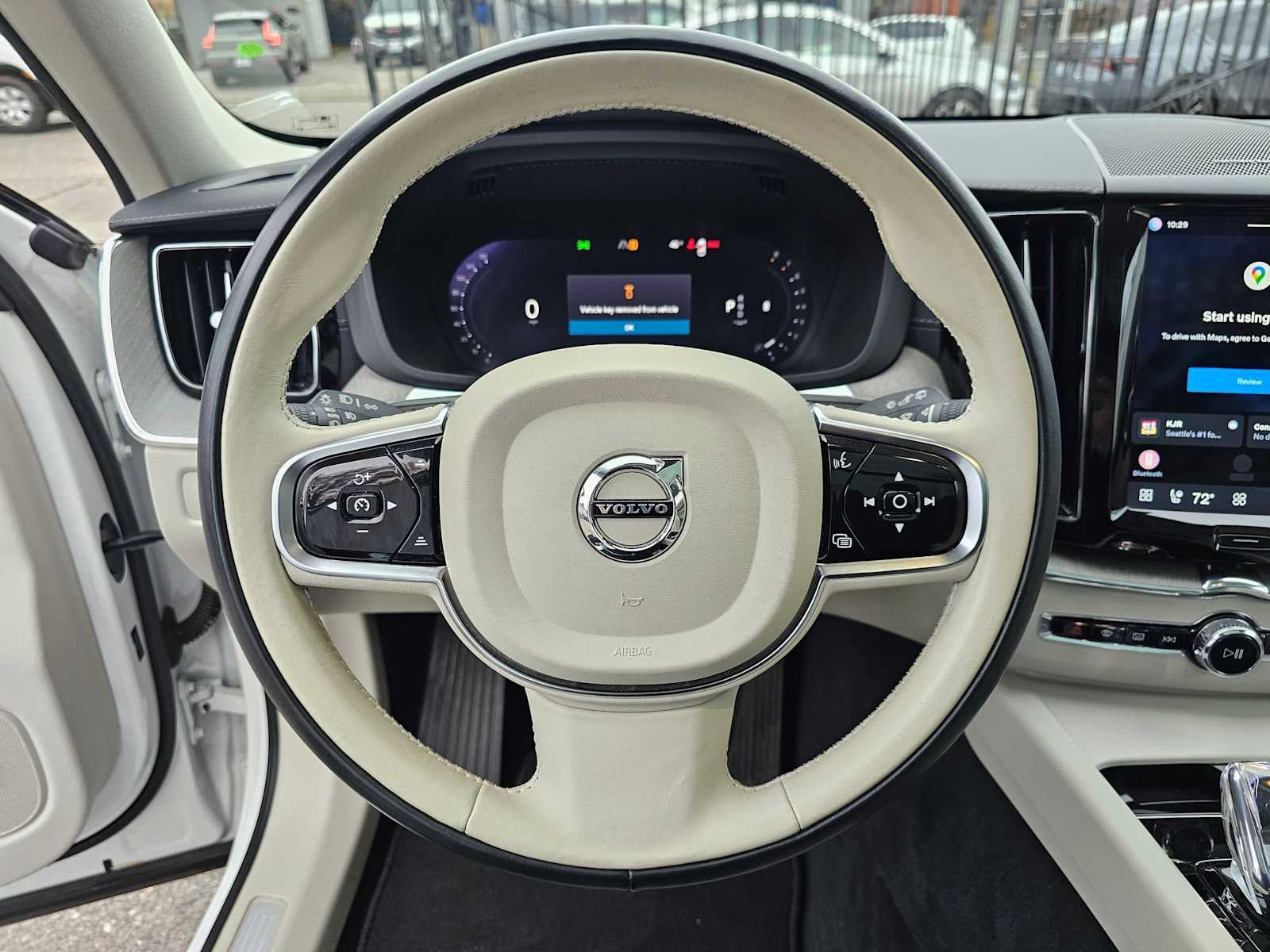 2023 Volvo XC60 Ultimate Dark Theme