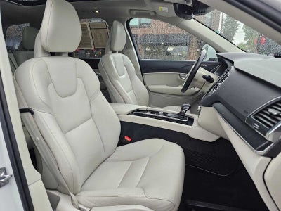 2020 Volvo XC90 Momentum