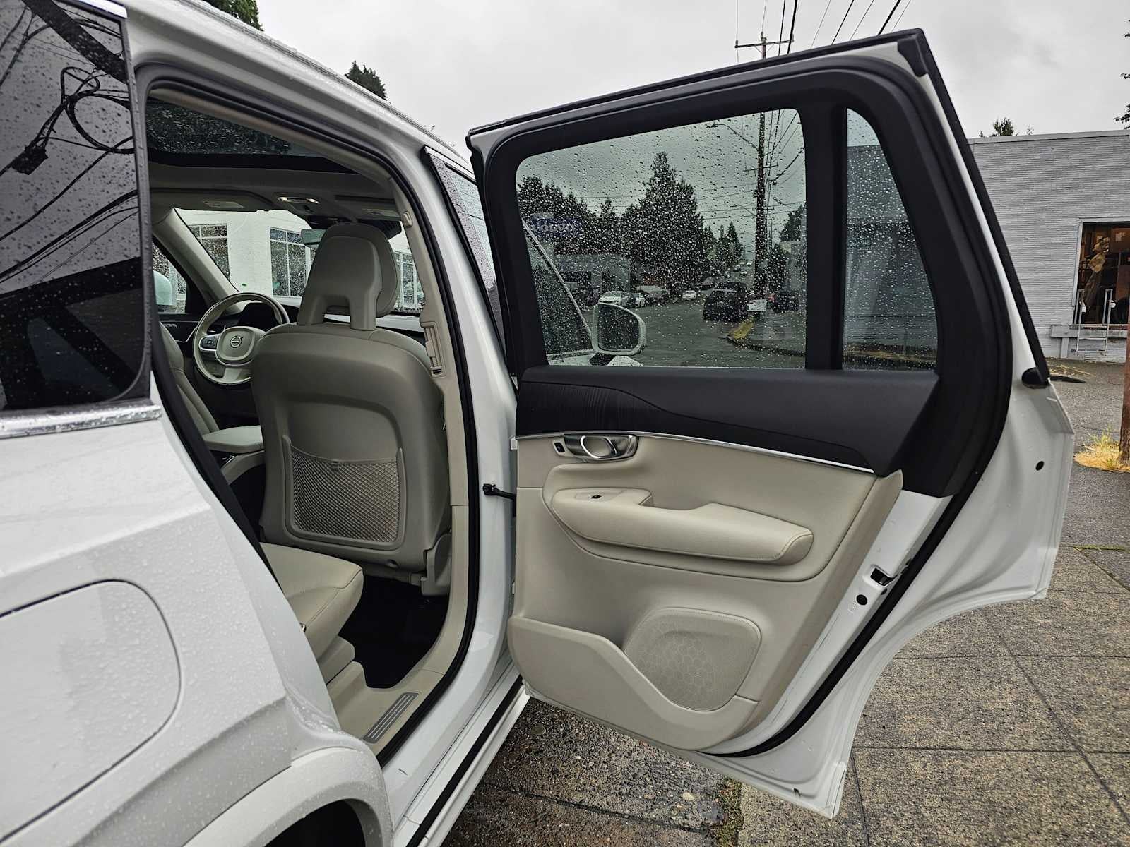 2020 Volvo XC90 Momentum