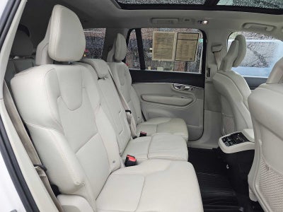 2020 Volvo XC90 Momentum