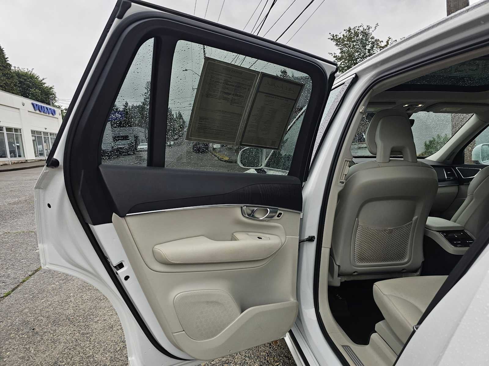 2020 Volvo XC90 Momentum