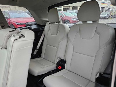2020 Volvo XC90 Momentum