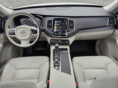 2020 Volvo XC90 Momentum
