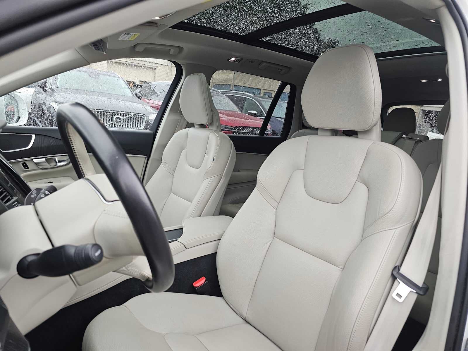2020 Volvo XC90 Momentum