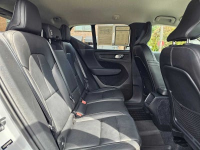 2021 Volvo XC40 Momentum