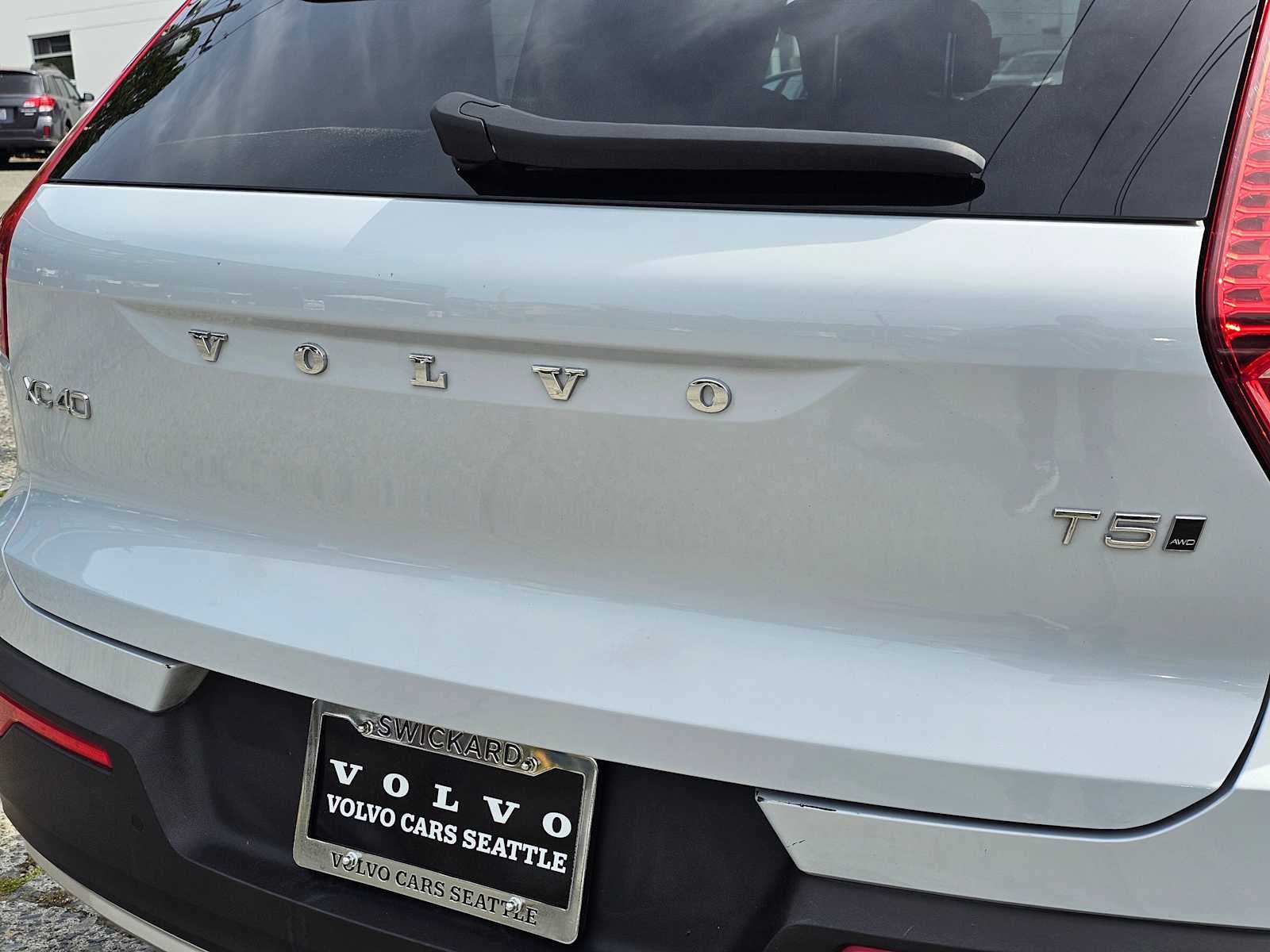 2021 Volvo XC40 Momentum