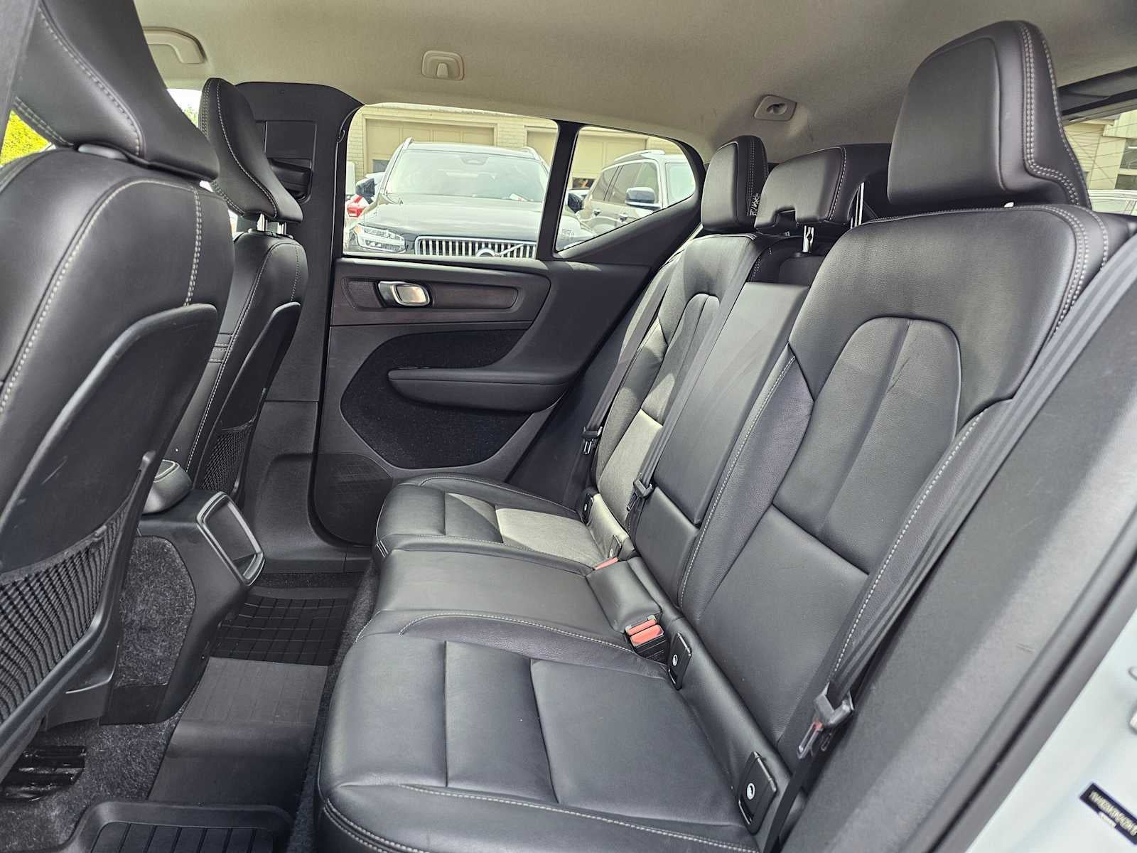 2021 Volvo XC40 Momentum