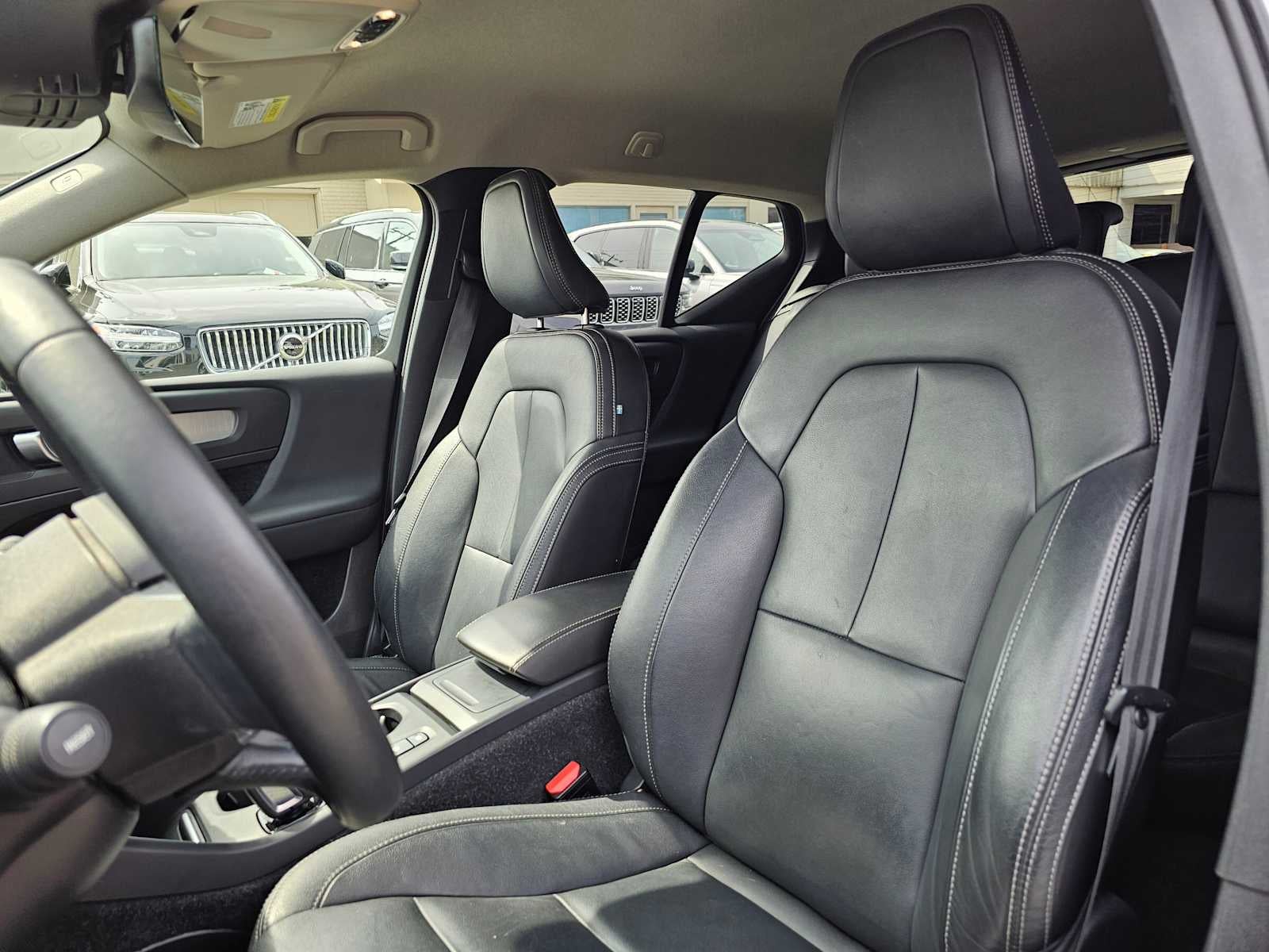 2021 Volvo XC40 Momentum