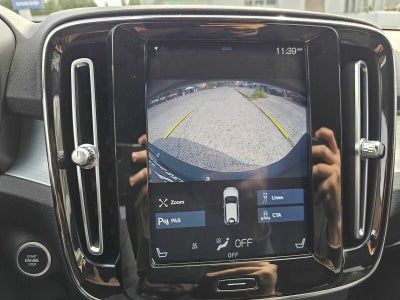 2021 Volvo XC40 Momentum