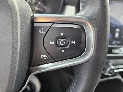 2021 Volvo XC40 Momentum