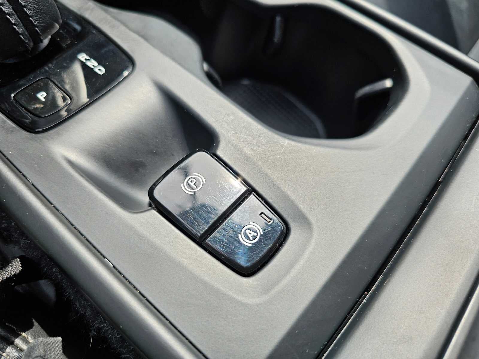 2021 Volvo XC40 Momentum