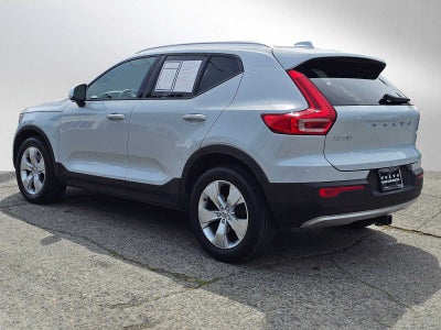 2021 Volvo XC40 Momentum