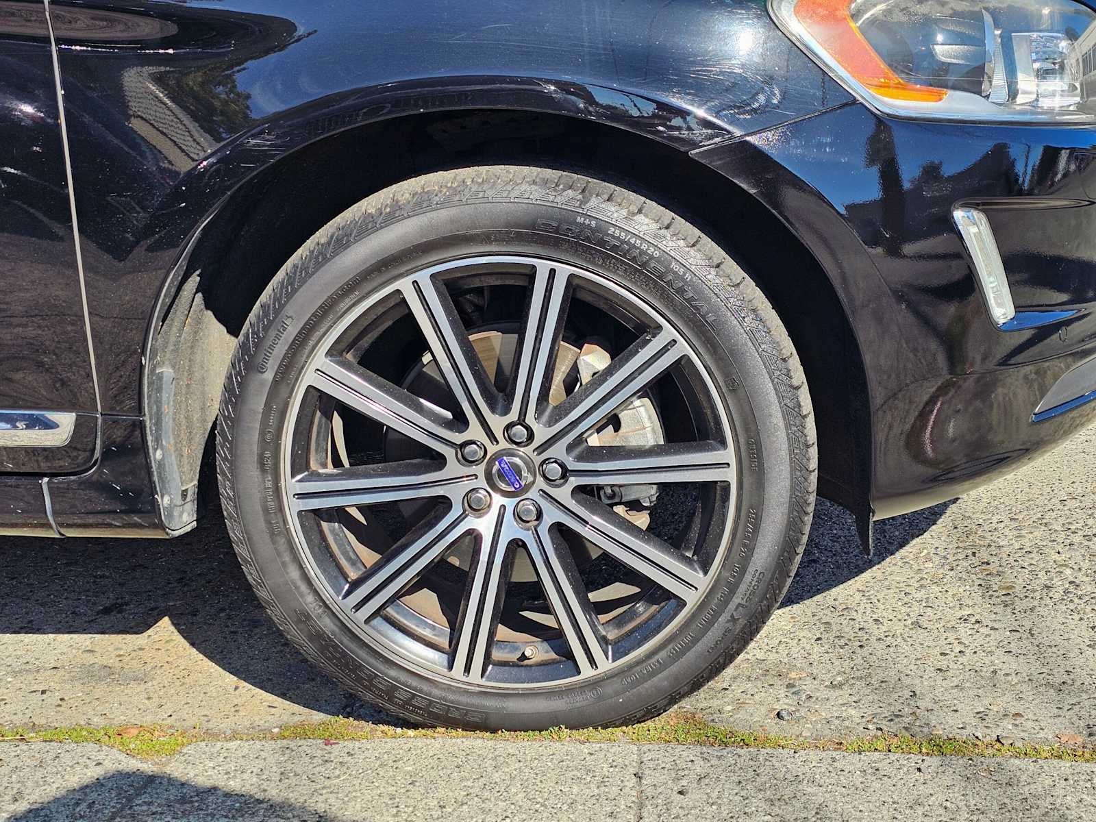 2015 Volvo XC60 T6 Platinum