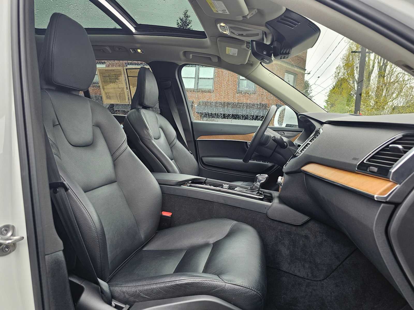 2022 Volvo XC90 Momentum