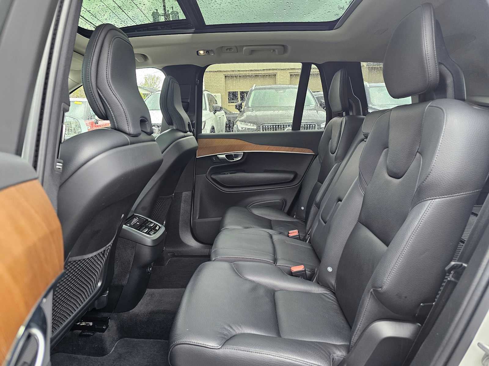 2022 Volvo XC90 Momentum
