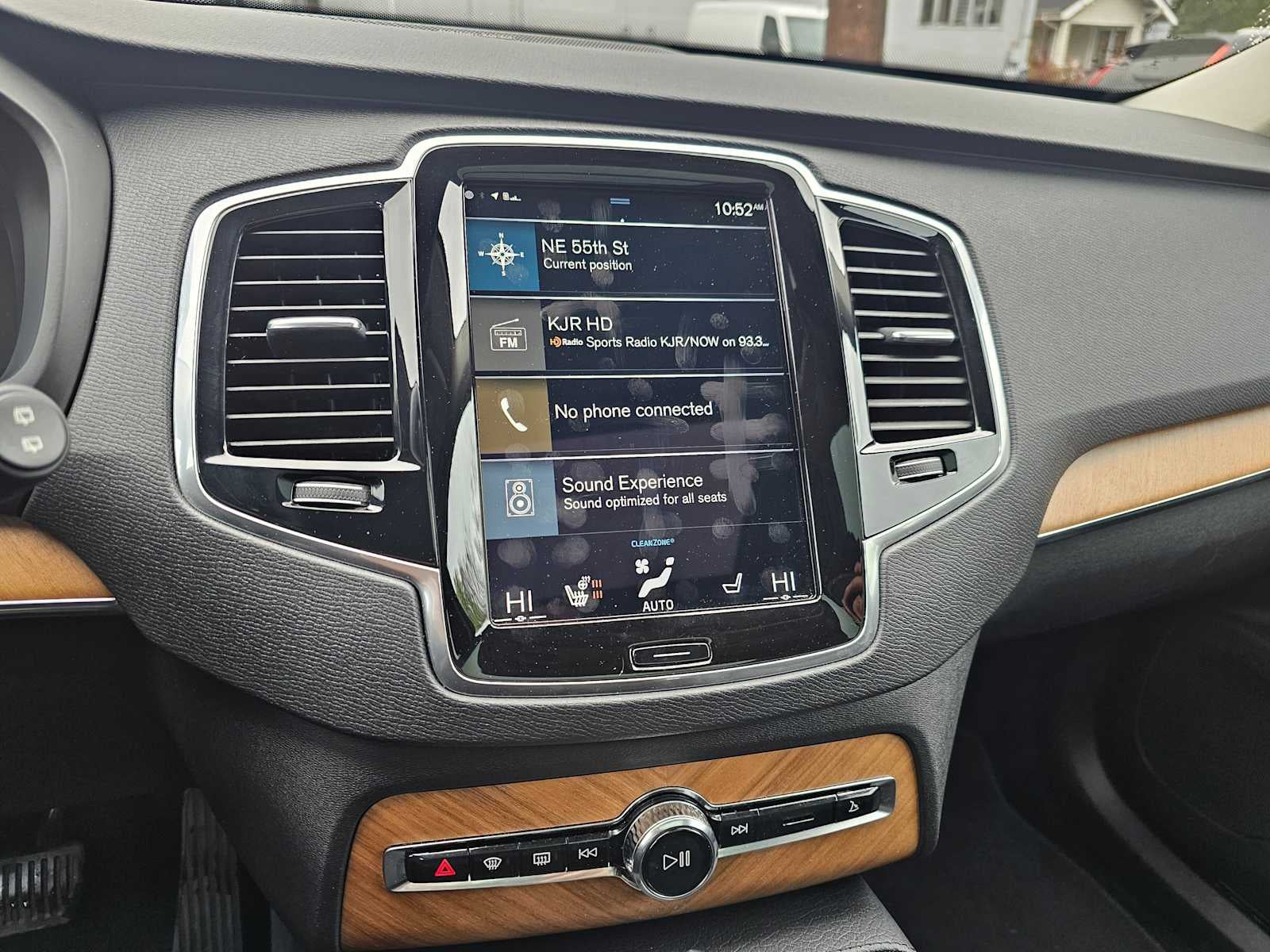 2022 Volvo XC90 Momentum