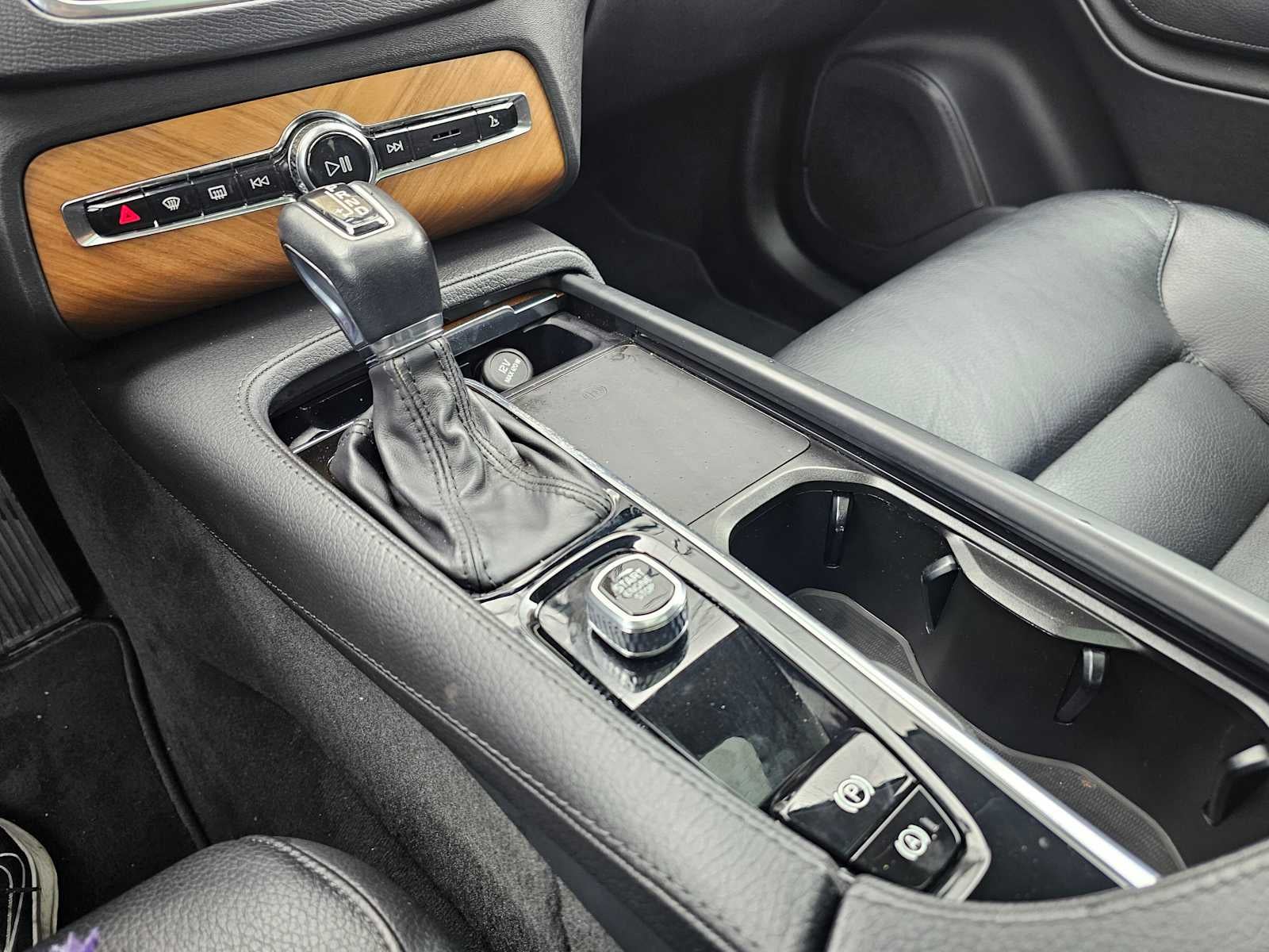 2022 Volvo XC90 Momentum