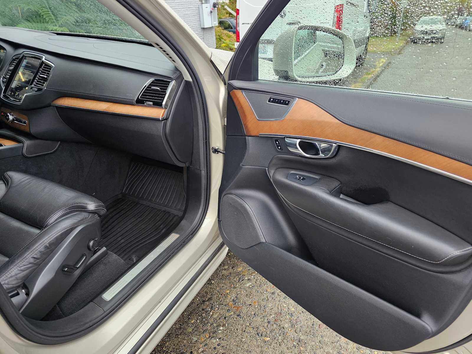 2016 Volvo XC90 T6 Inscription