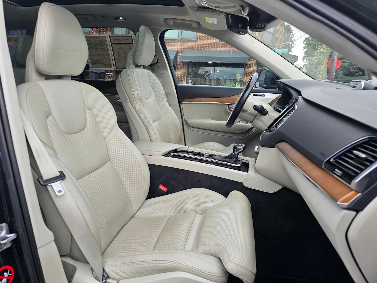 2017 Volvo XC90 Inscription