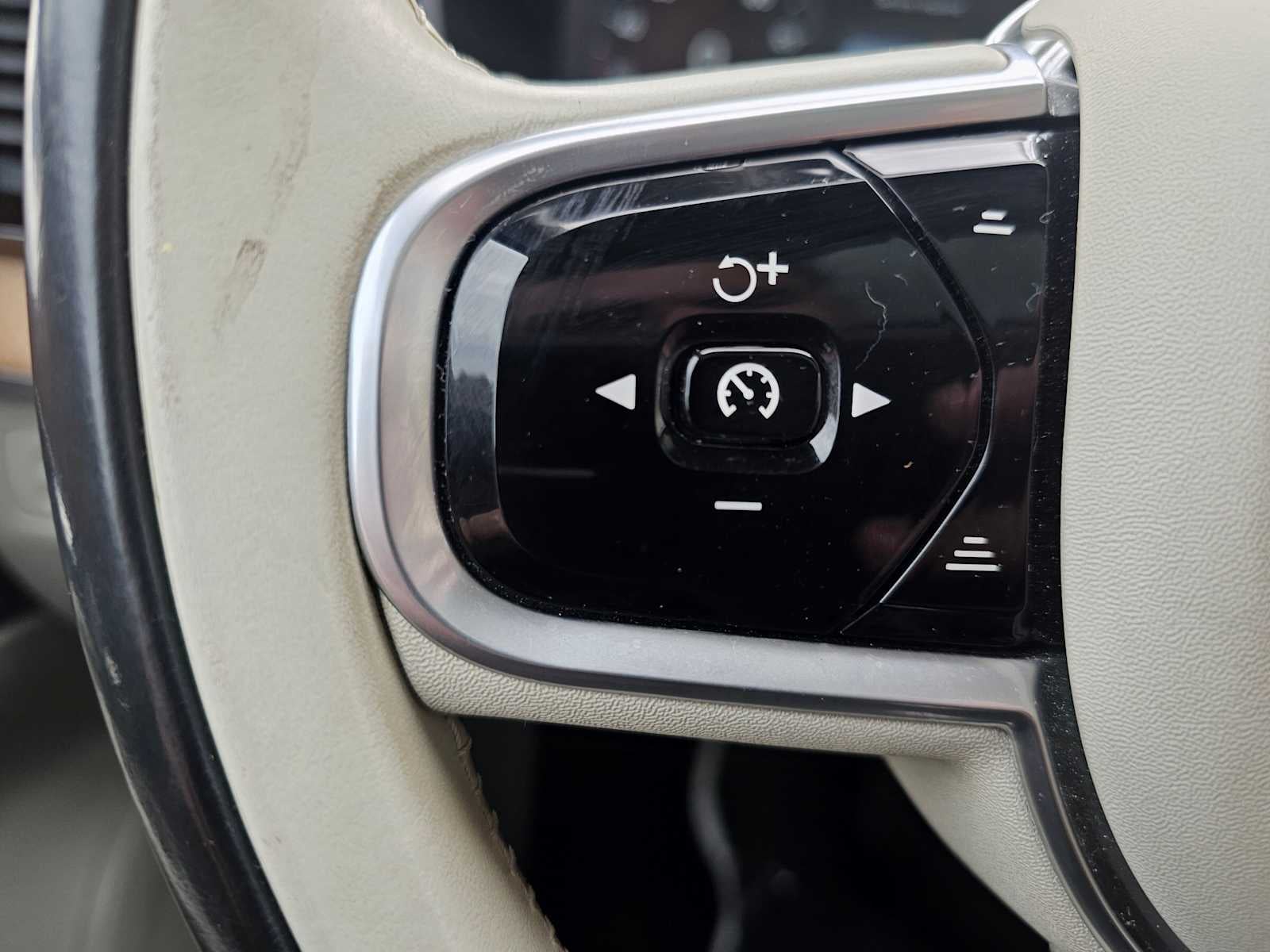 2017 Volvo XC90 Inscription