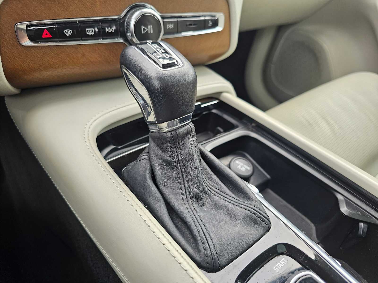 2017 Volvo XC90 Inscription