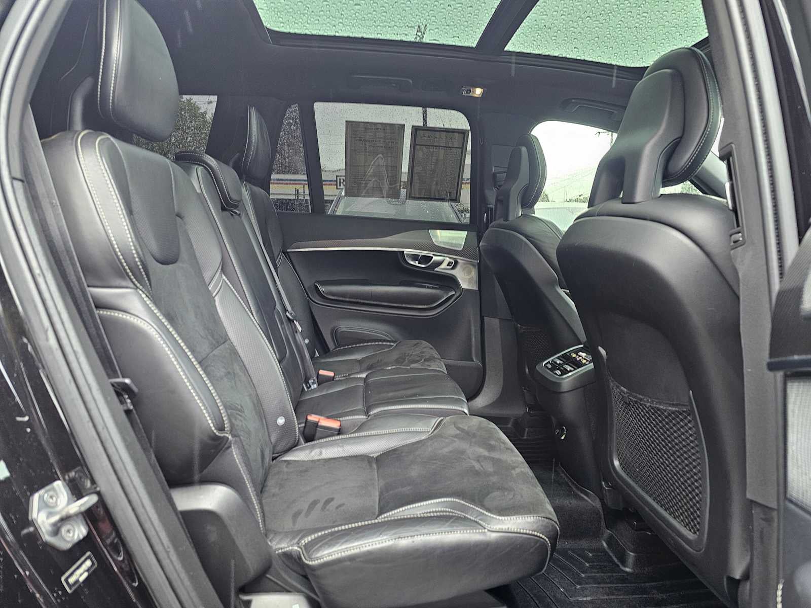 2017 Volvo XC90 R-Design