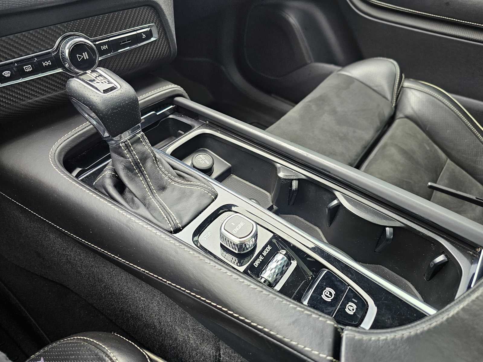 2017 Volvo XC90 R-Design