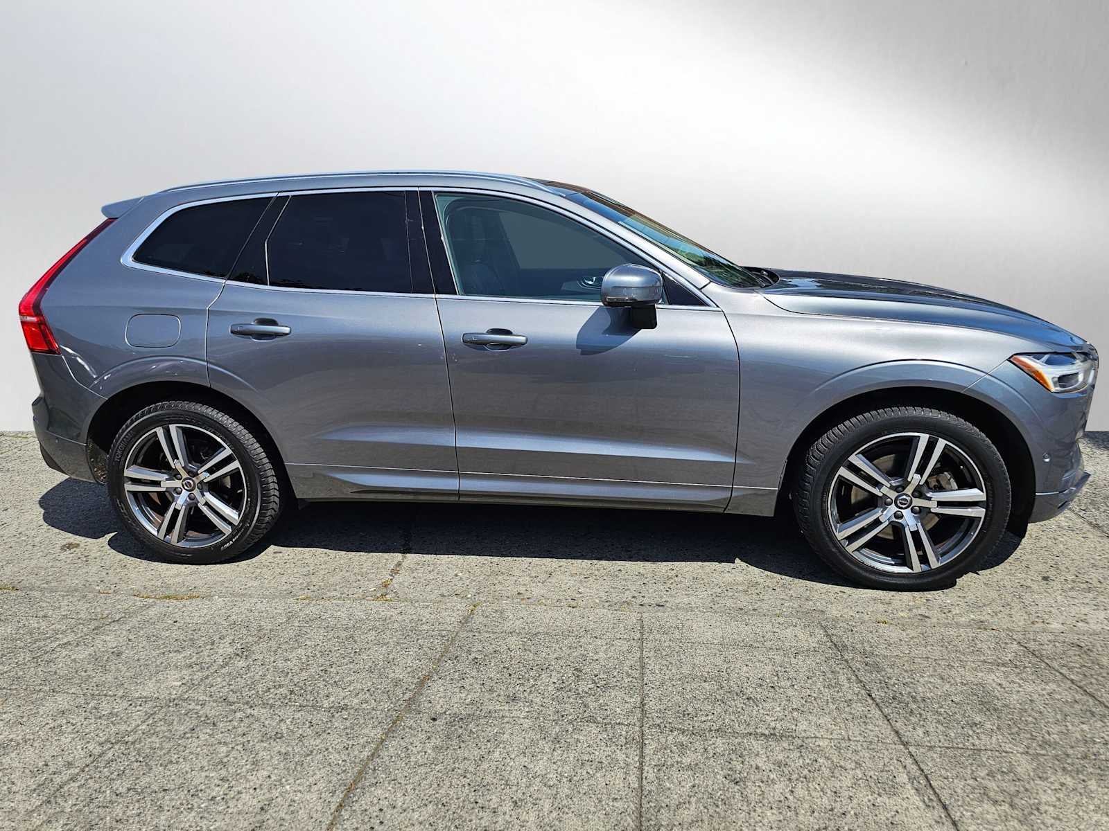 2019 Volvo XC60 Momentum