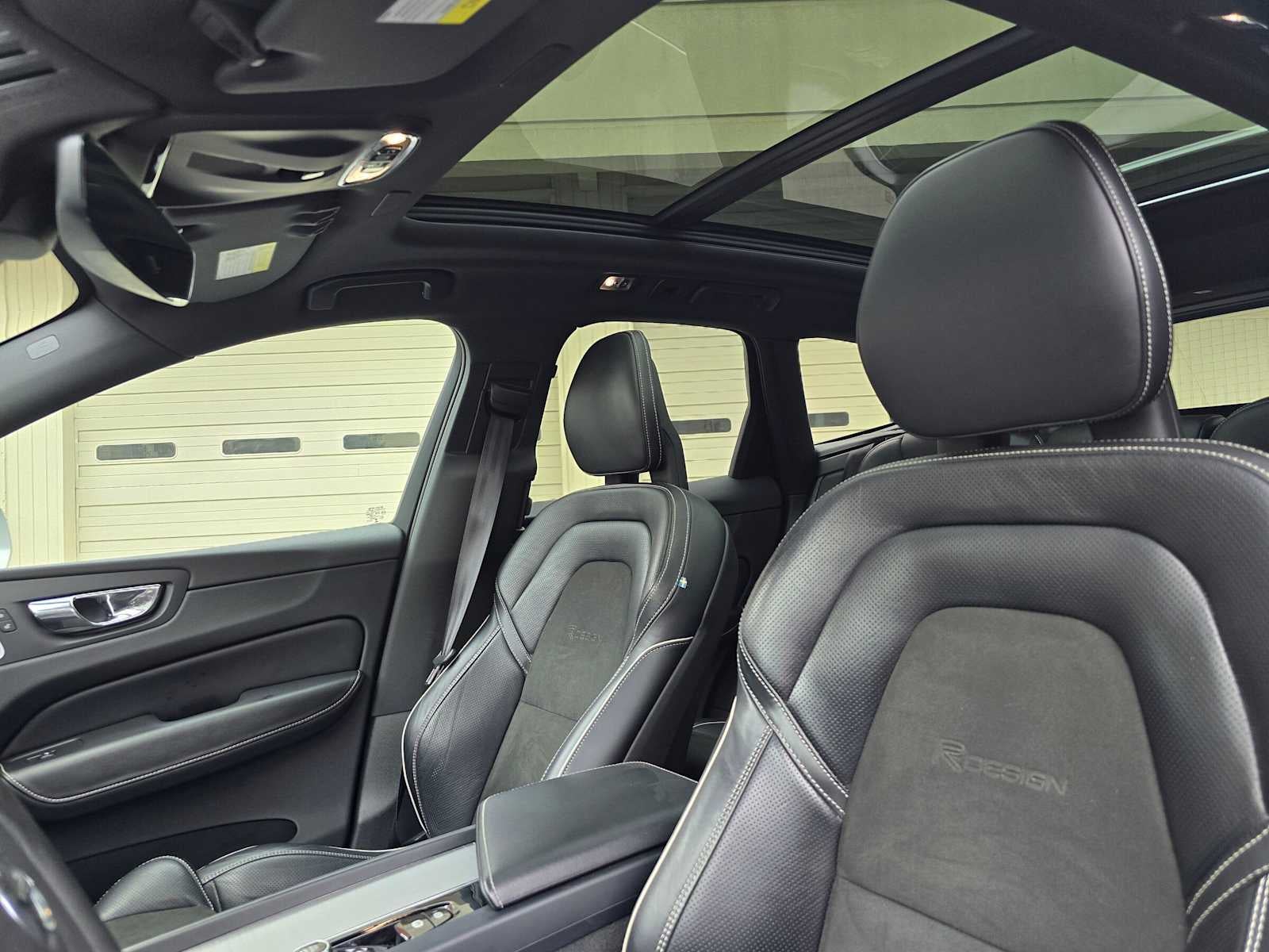 2018 Volvo XC60 R-Design