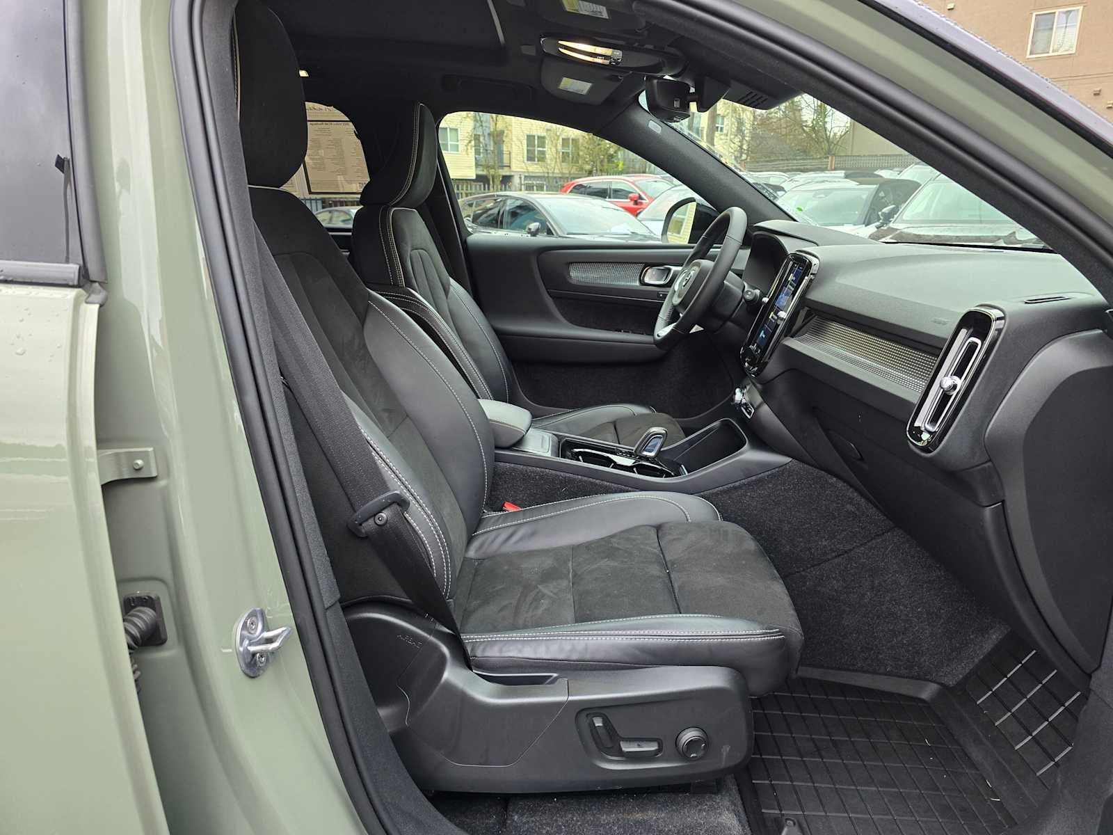 2022 Volvo XC40 Recharge Pure Electric Twin Ultimate