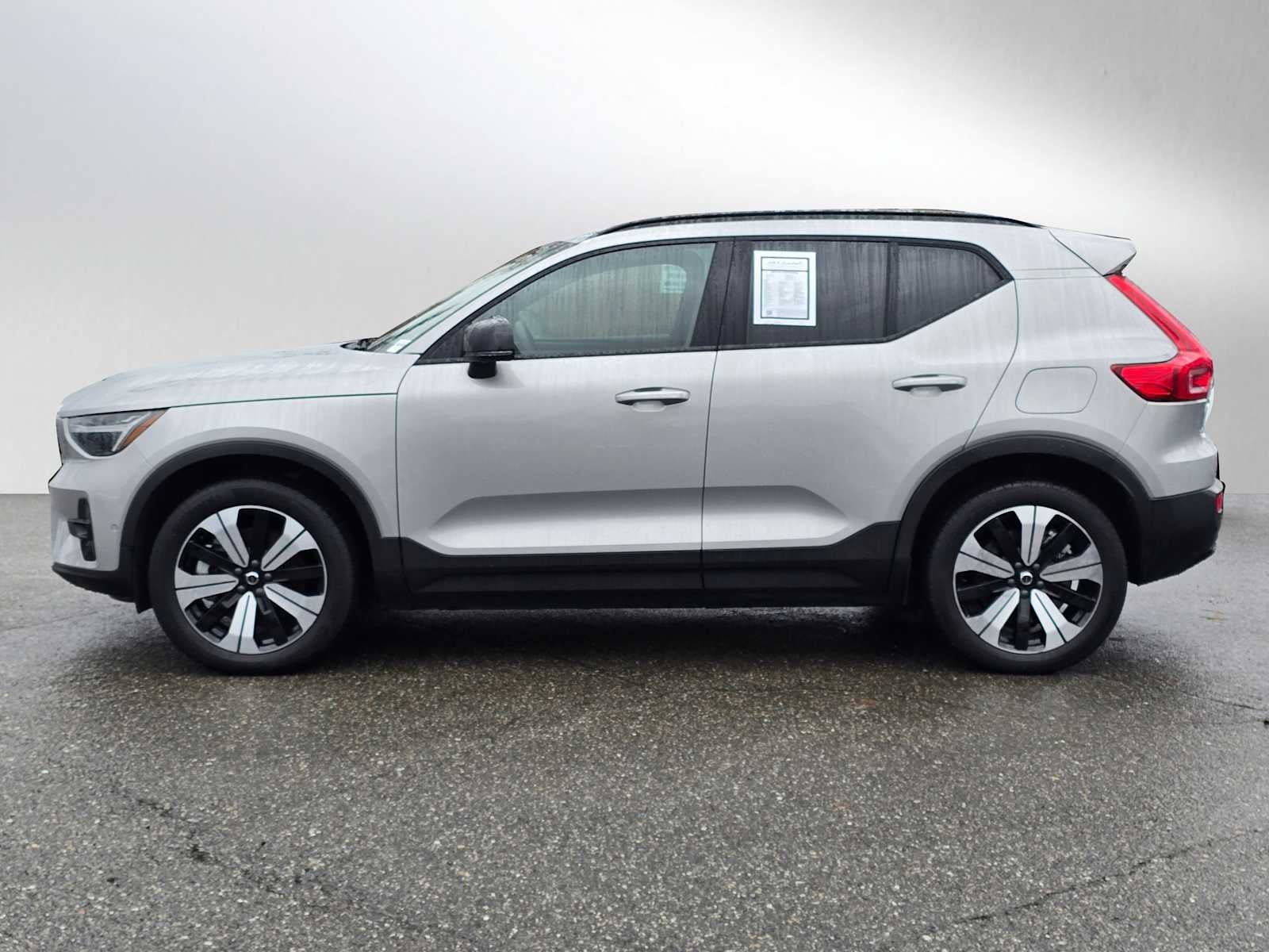 2023 Volvo XC40 Recharge Pure Electric Plus