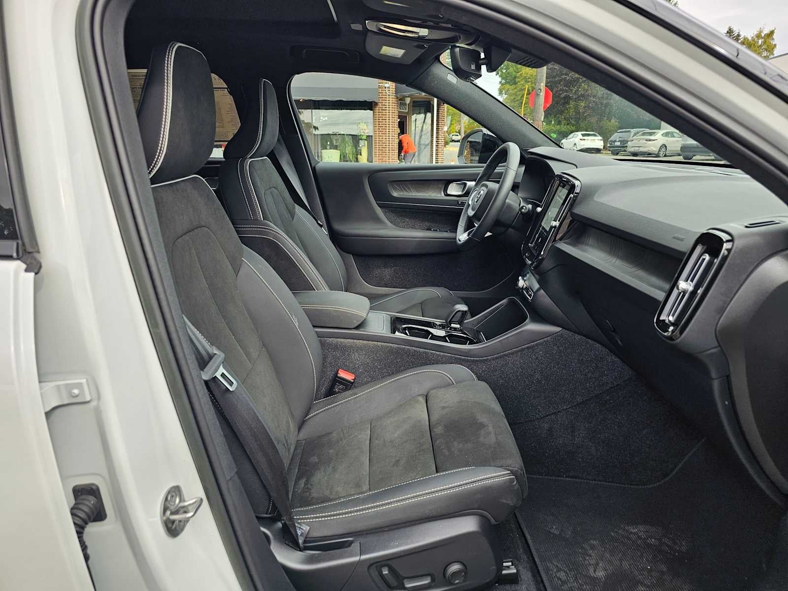 2023 Volvo XC40 Recharge Pure Electric Ultimate