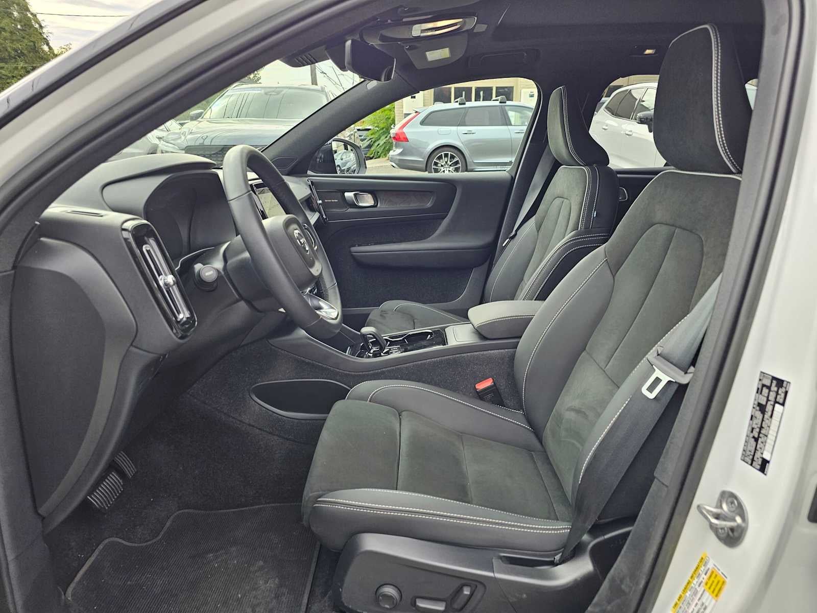 2023 Volvo XC40 Recharge Pure Electric Ultimate