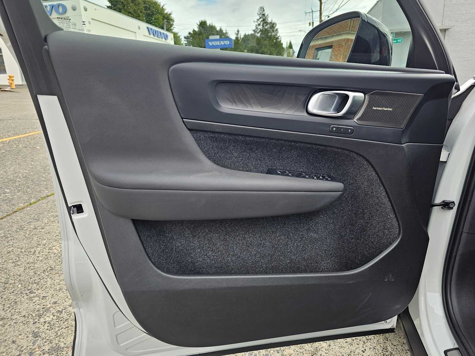 2023 Volvo XC40 Recharge Pure Electric Ultimate