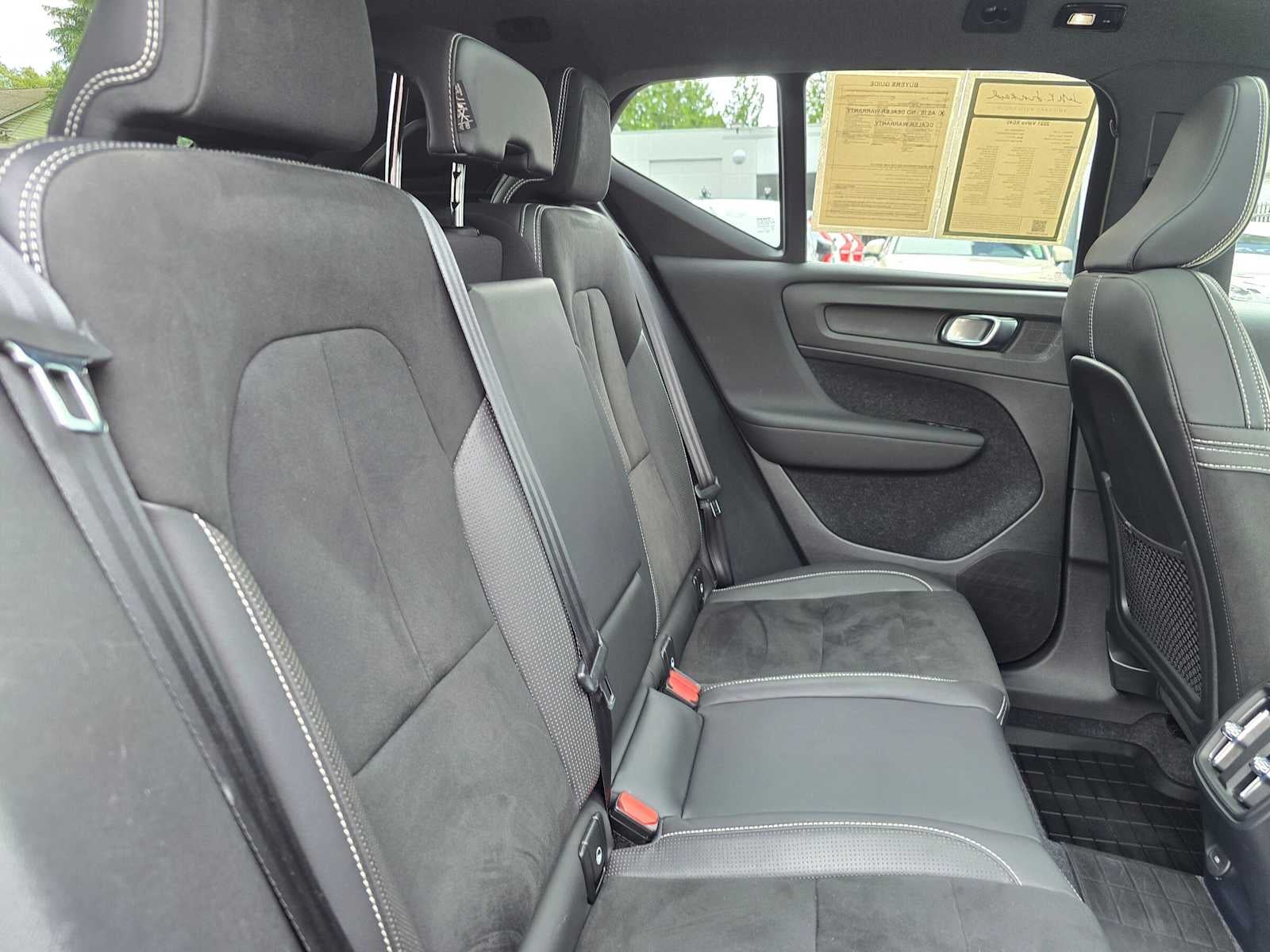 2021 Volvo XC40 Recharge P8 eAWD Pure Electric