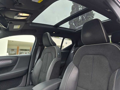 2021 Volvo XC40 Recharge P8 eAWD Pure Electric