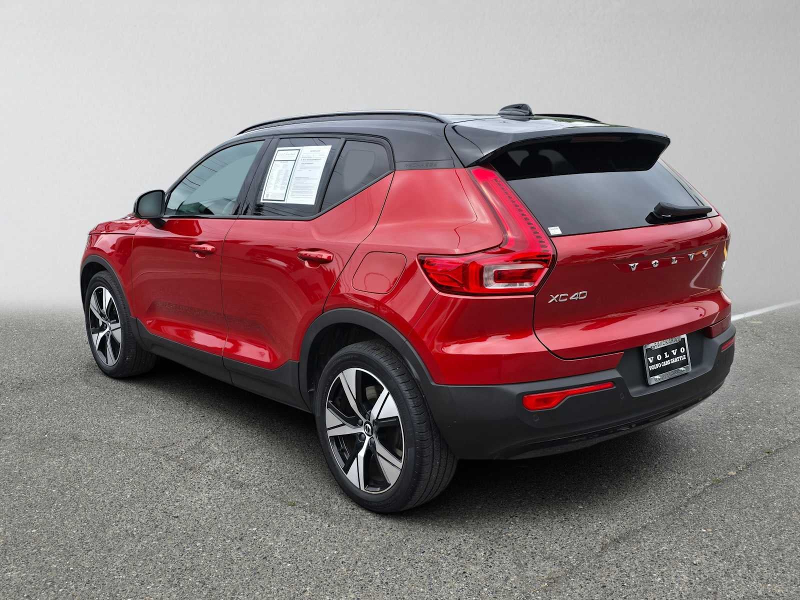 2021 Volvo XC40 Recharge P8 eAWD Pure Electric