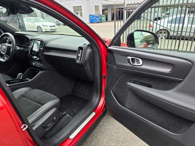 2021 Volvo XC40 Recharge P8 eAWD Pure Electric